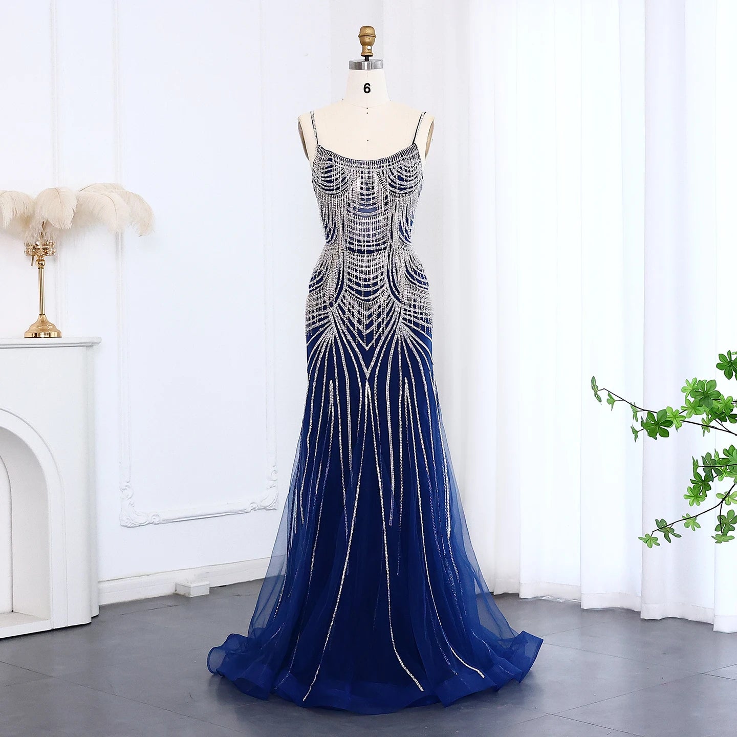 Vestido Sirena Champagne con Cristales