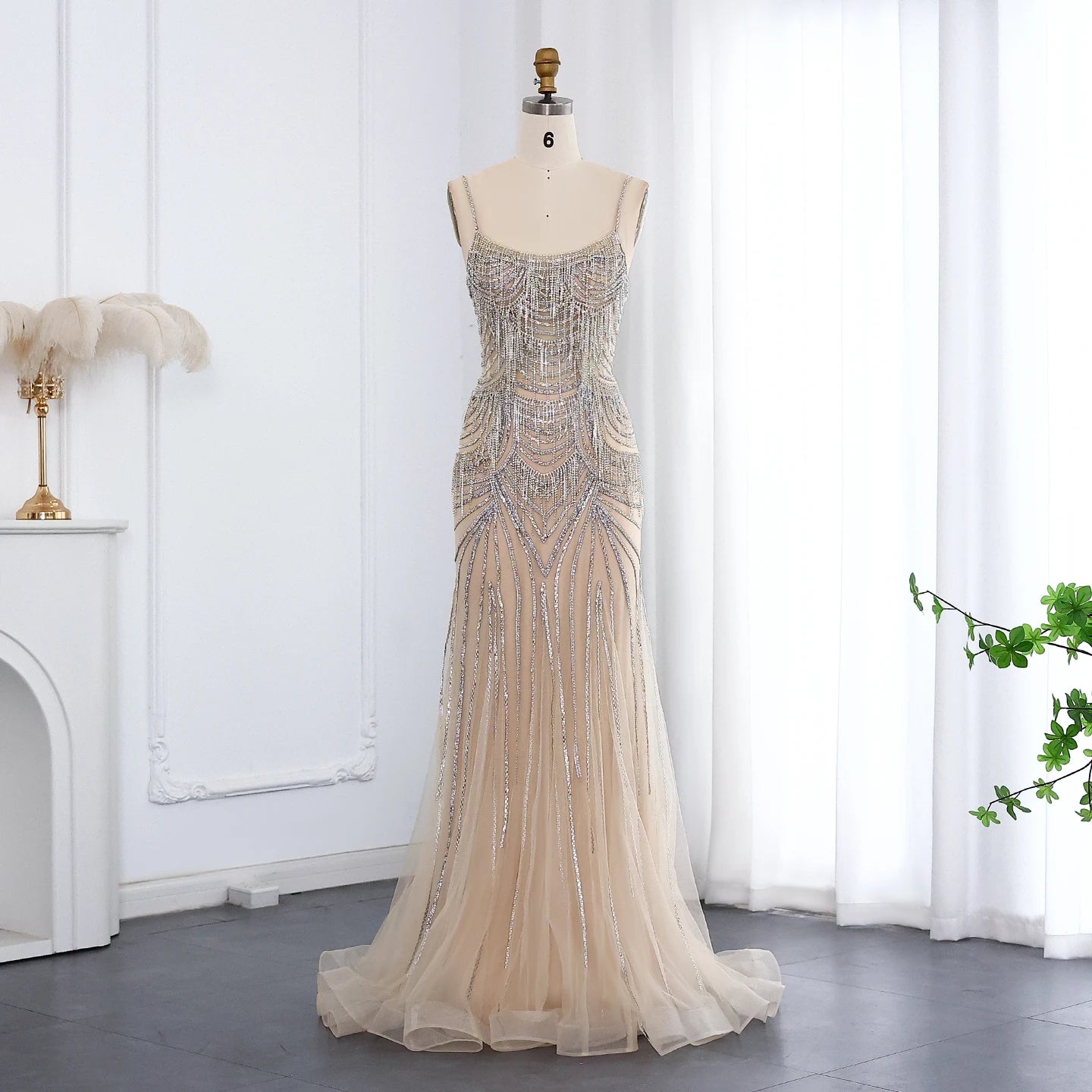 Vestido Sirena Champagne con Cristales