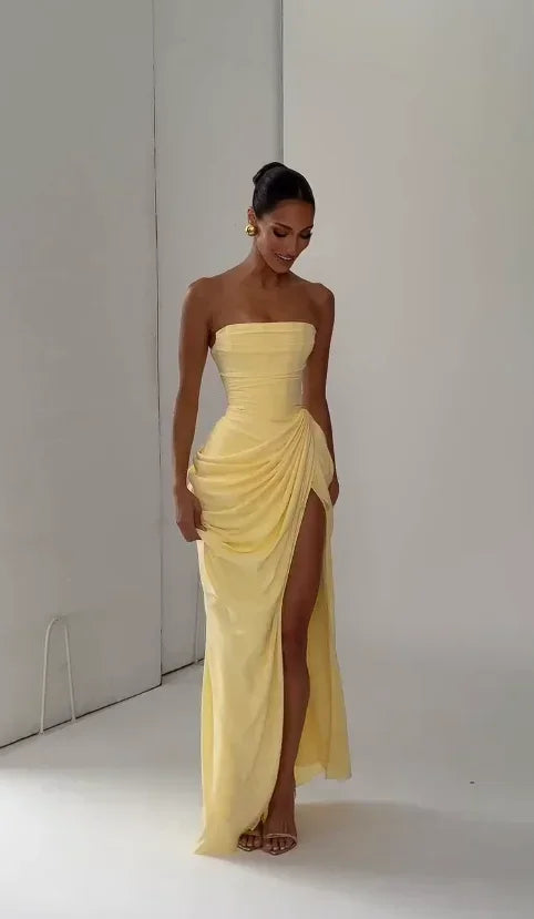 Vestido Gala Amarillo Strapless con Abertura