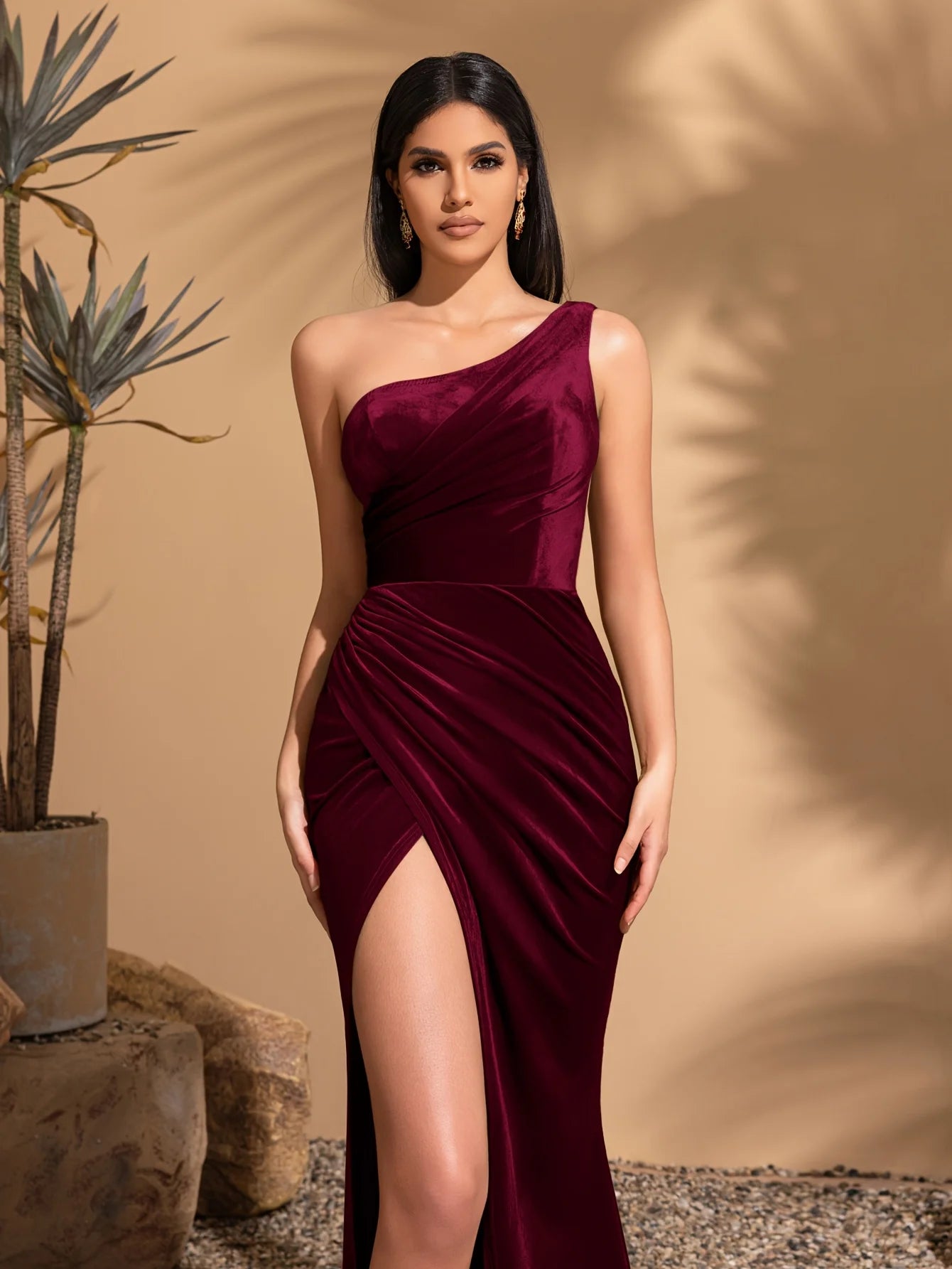 Vestido Gala Dorado Asimétrico con Abertura