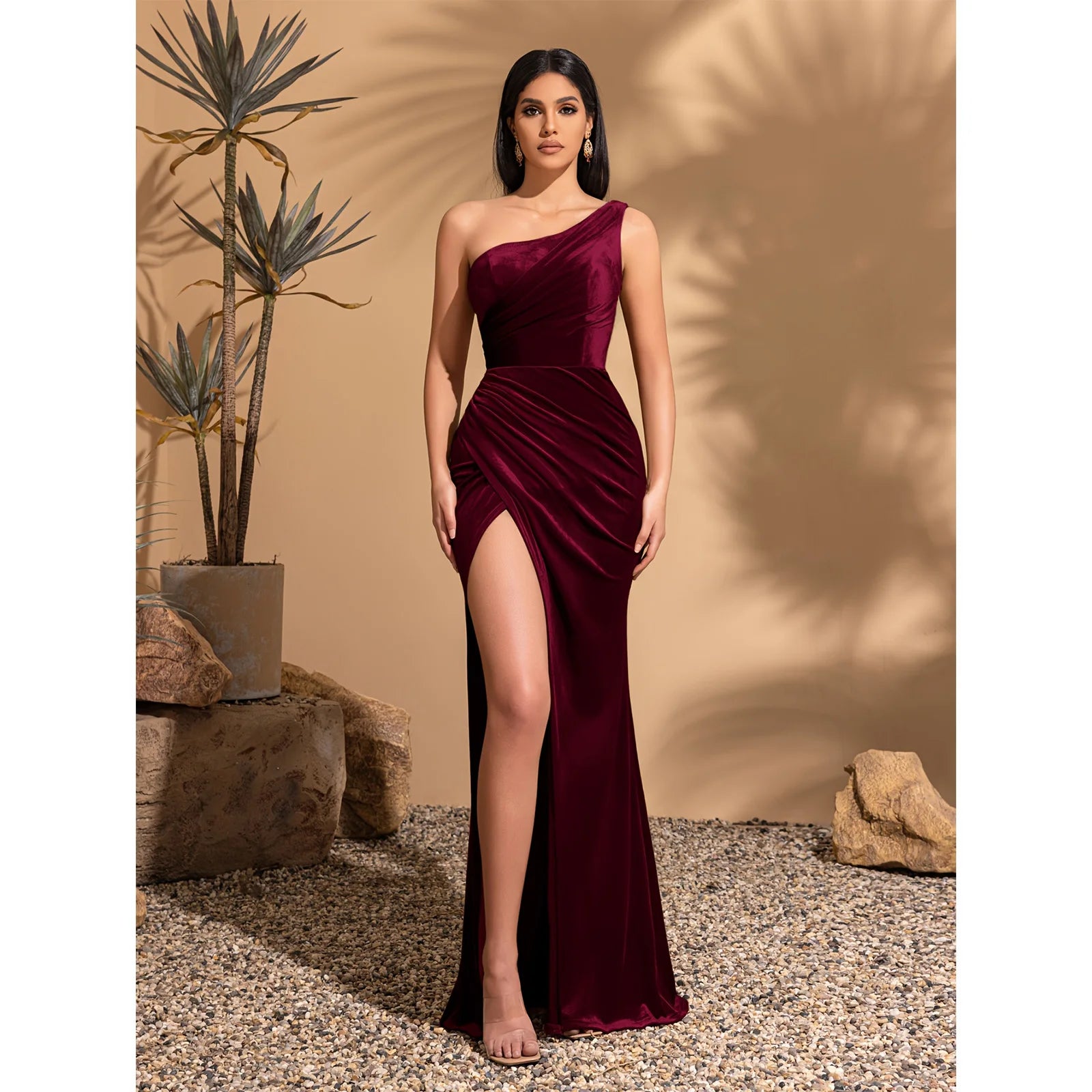Vestido Gala Dorado Asimétrico con Abertura
