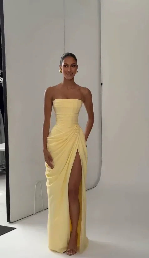 Vestido Gala Amarillo Strapless con Abertura