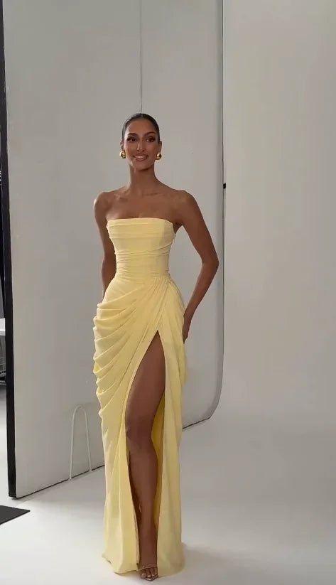 Vestido Gala Amarillo Strapless con Abertura
