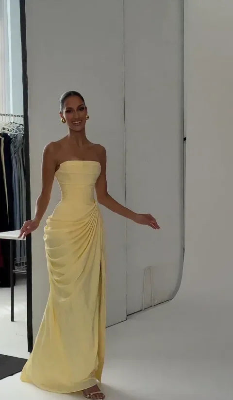Vestido Gala Amarillo Strapless con Abertura